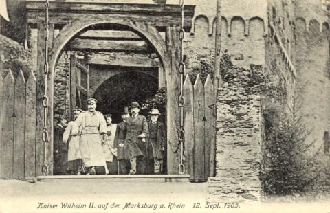 1905: Kaiser Wilhelm II. auf der Zugbrücke